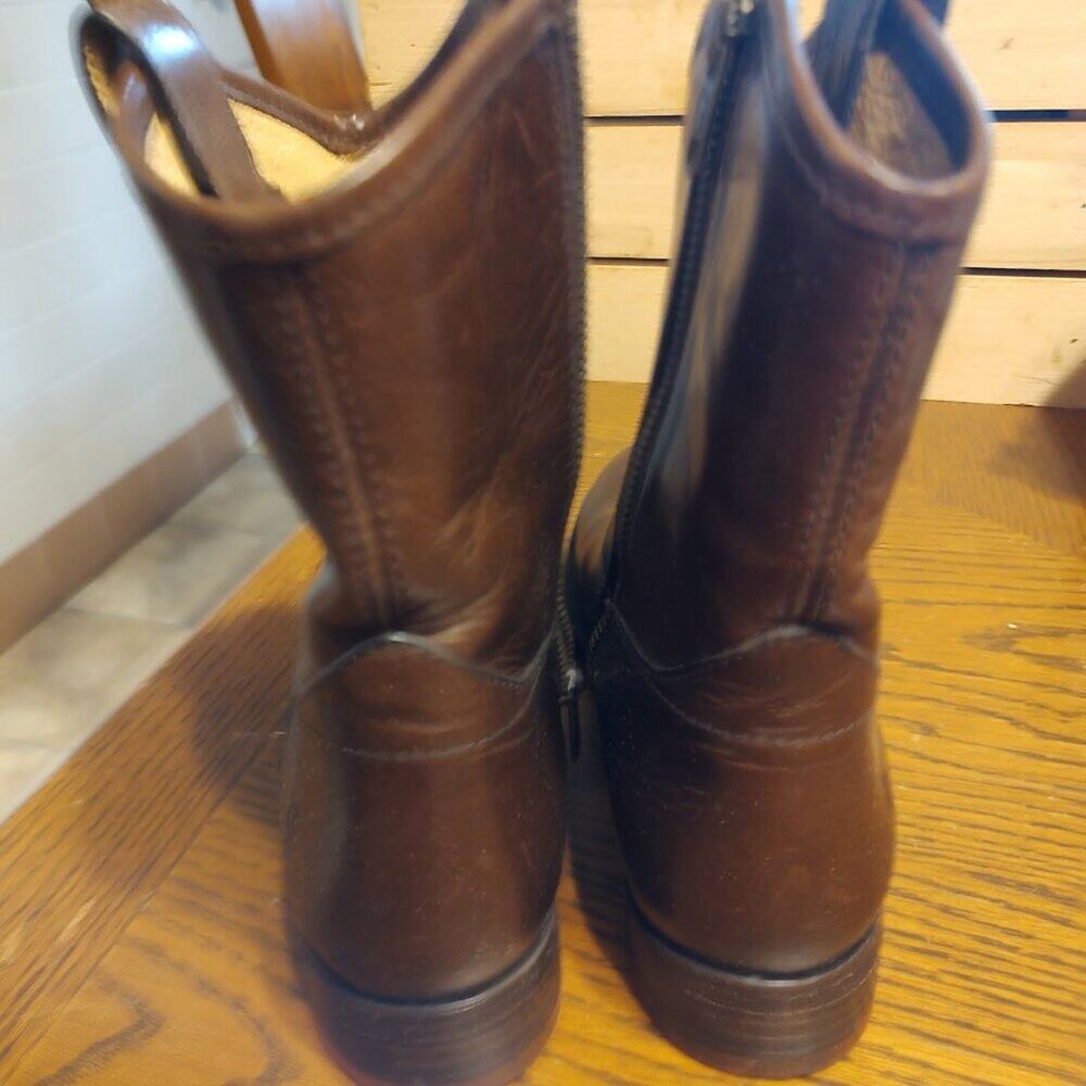 FRYE Melissa Button Short Boots Size 6 EUC - Picture 4 of 7